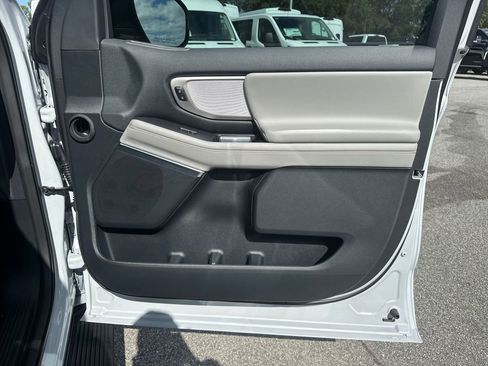 New 2025 Ford Expedition Max Active image 37