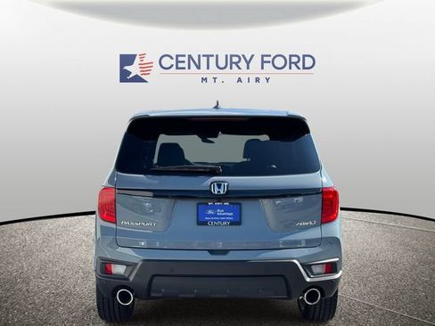 Used 2025 Honda Passport EX-L image 4