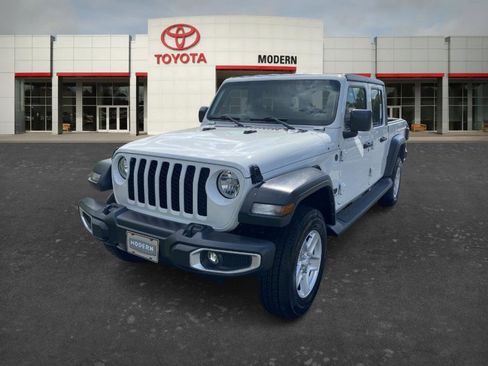 Used 2023 Jeep Gladiator Sport AWD/4WD image 1