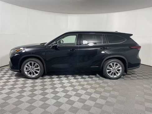 New 2026 Toyota Highlander Limited AWD/4WD image 4