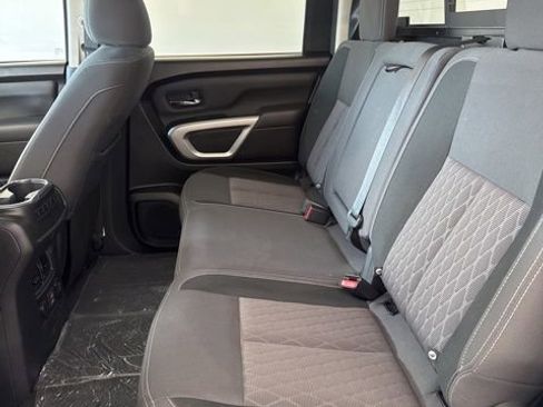 Used 2024 Nissan Titan SV w/ SV Convenience Package RWD image 19