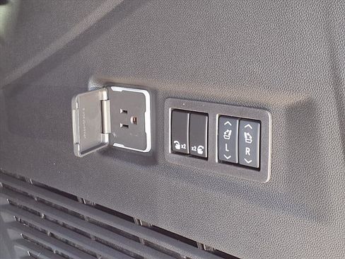 New 2026 Chevrolet Tahoe High Country image 7