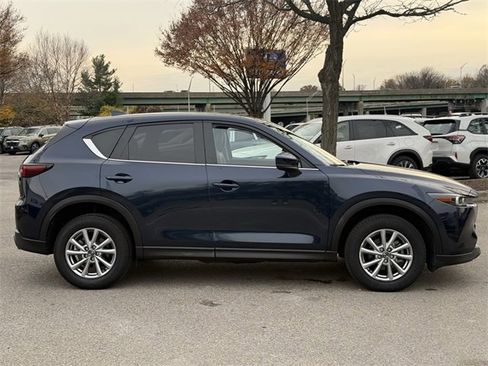 Used 2023 MAZDA CX-5 AWD 2.5 S w/ Preferred Package image 5