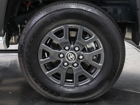 Used 2025 Toyota 4Runner SR5 RWD image 10