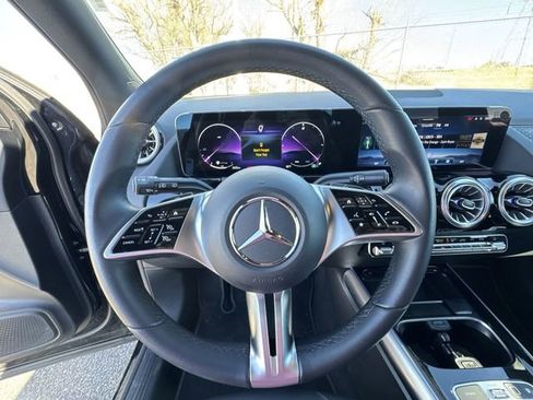Used 2025 Mercedes-Benz GLA 250 4MATIC image 12