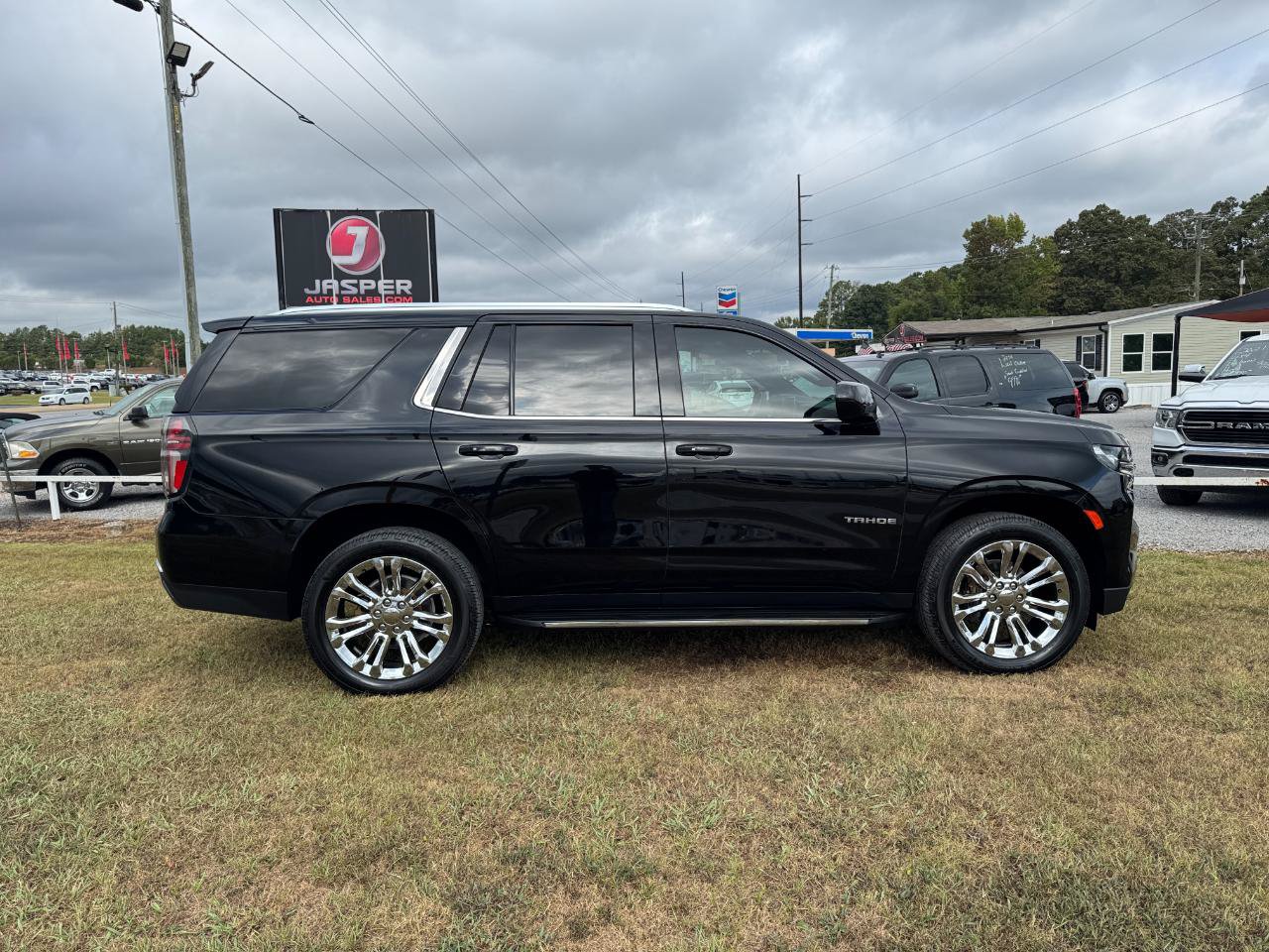 Used 2021 Chevrolet Tahoe LT AWD/4WD image 2