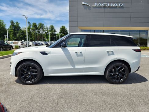 Used 2023 Land Rover Range Rover Sport SE Dynamic AWD/4WD image 5
