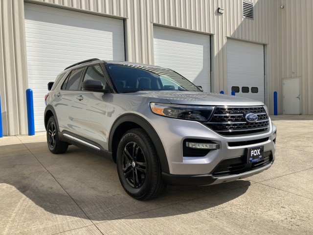 Certified 2020 Ford Explorer XLT w/ Equipment Group 202A AWD/4WD image 25