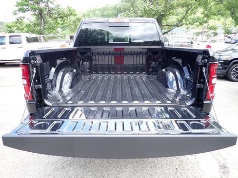 New 2026 RAM 1500 Express AWD/4WD image 7