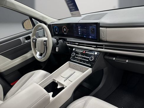 Certified 2024 Hyundai Santa Fe SE FWD image 17