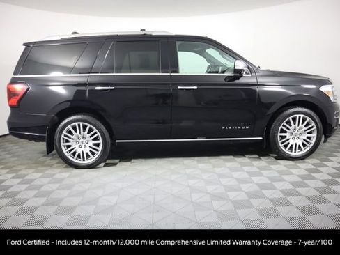 Used 2023 Ford Expedition Platinum AWD/4WD image 2