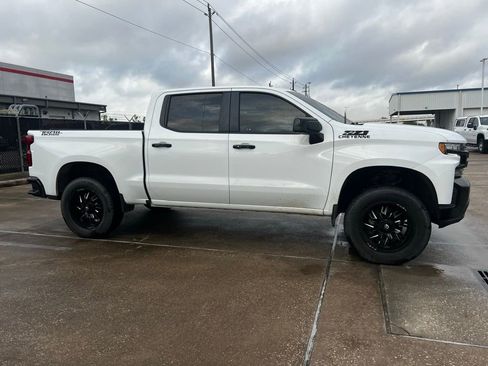 Used 2021 Chevrolet Silverado 1500 LT Trail Boss w/ Convenience Package II image 4