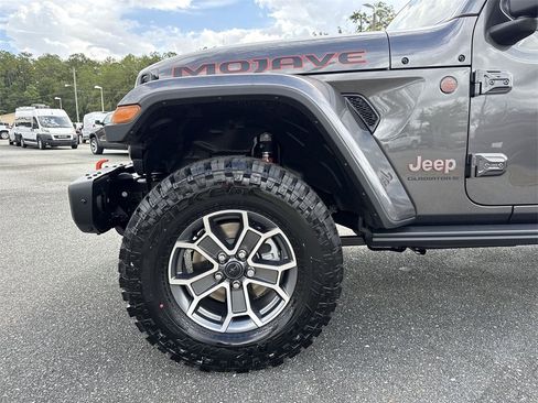 New 2025 Jeep Gladiator Mojave w/ Steel Bumper Group image 10