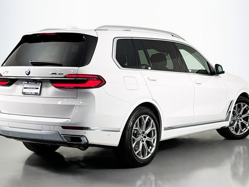 Used 2024 BMW X7 xDrive40i w/ Executive Package image 13