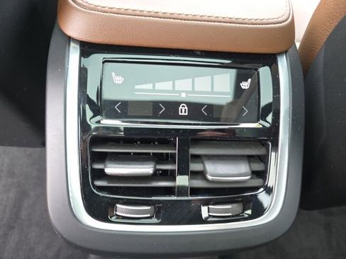 Certified 2024 Volvo XC90 B6 Plus w/ Protection Package Premier image 24