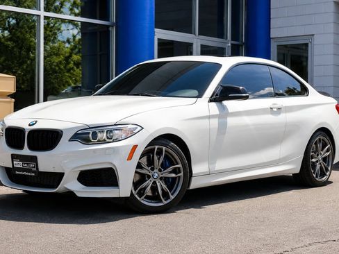 Used 2016 BMW M235i Coupe RWD image 1