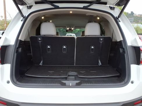Certified 2024 Honda Pilot EX-L image 6