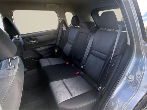 Used 2024 Nissan Rogue SV image 21