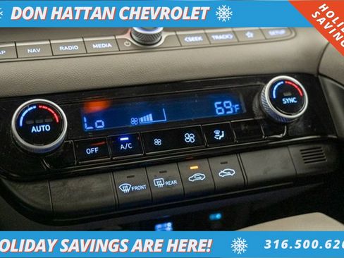 Used 2024 Hyundai Elantra SEL image 11