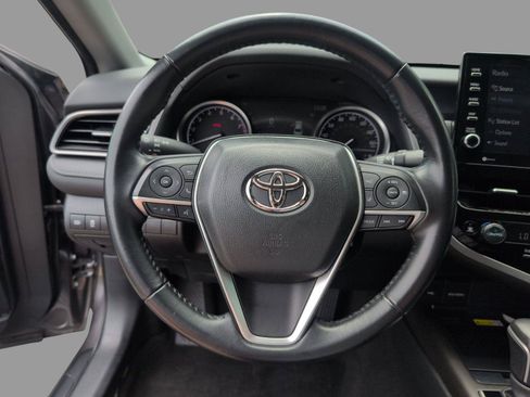 Used 2024 Toyota Camry XLE FWD image 28