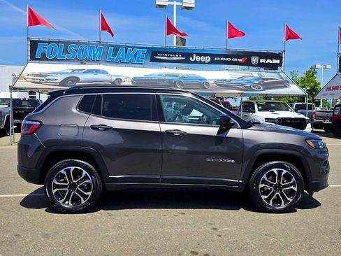 Certified 2024 Jeep Compass Limited AWD/4WD image 7