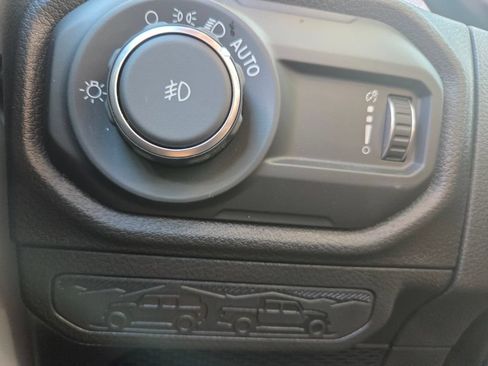 Used 2024 Jeep Wrangler Unlimited Sport AWD/4WD image 12