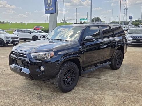 Used 2022 Toyota 4Runner SR5 Premium w/ Moonroof Package AWD/4WD image 23
