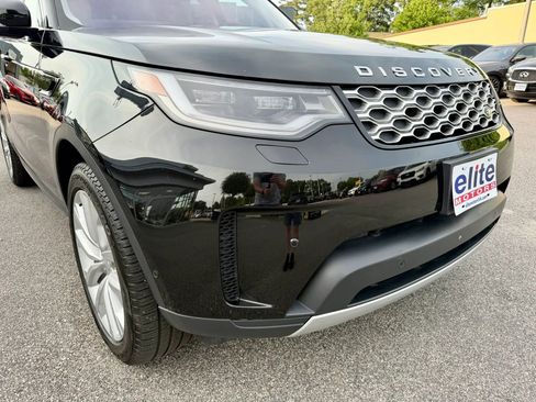 Used 2023 Land Rover Discovery S AWD/4WD image 11