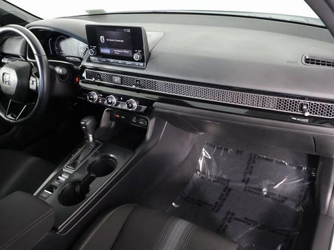 Used 2023 Honda Civic Sport image 9
