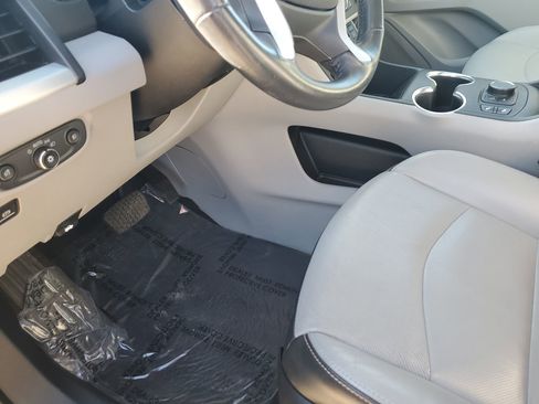 Used 2019 GMC Terrain SLT w/ Preferred Package image 26