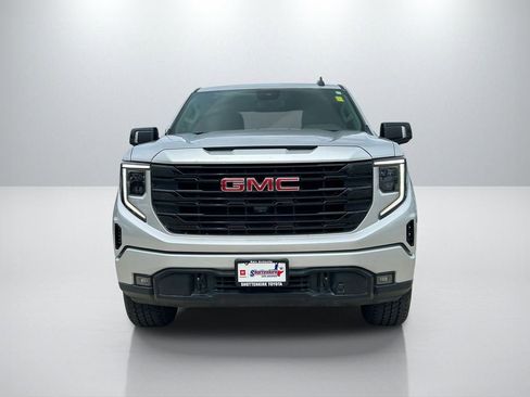 Used 2022 GMC Sierra 1500 Elevation w/ Elevation Premium Package image 2