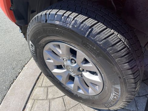 Used 2016 Toyota Tacoma SR5 image 27