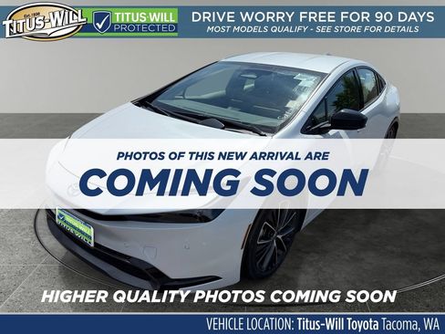 Used 2023 Toyota Prius XLE FWD image 3