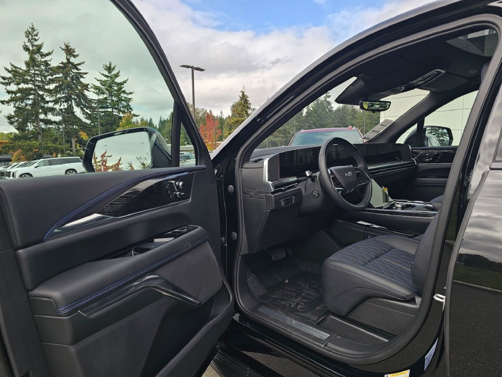 New 2026 Cadillac Escalade IQ Luxury 1 w/ LPO, Floor Liner Package AWD/4WD image 23