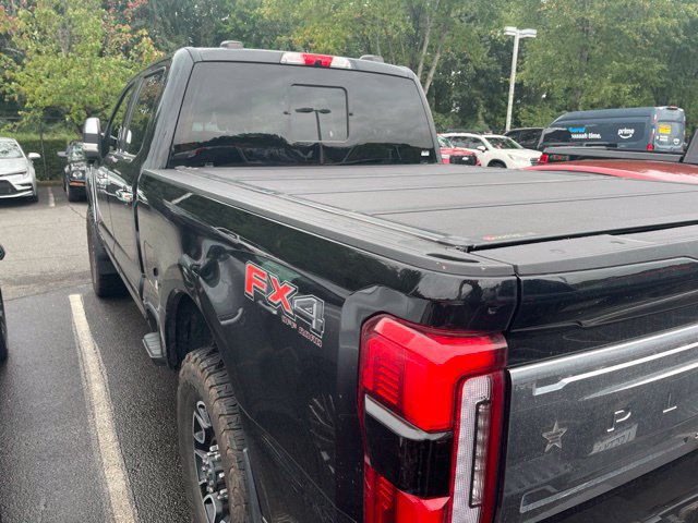 Used 2023 Ford F350 Platinum w/ FX4 Off-Road Package AWD/4WD image 4