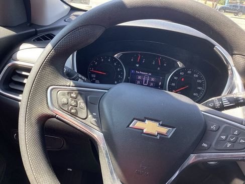 Used 2022 Chevrolet Equinox LT FWD image 19