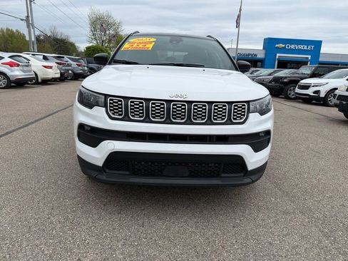 Used 2025 Jeep Compass Limited AWD/4WD image 8