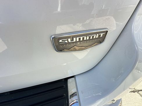 Used 2019 Jeep Grand Cherokee Summit AWD/4WD image 31