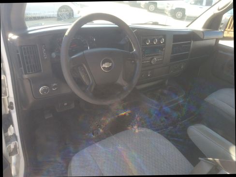 Used 2015 Chevrolet Express 2500 LS image 27