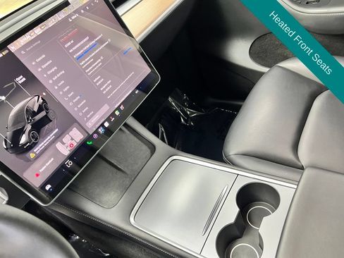Used 2025 Tesla Model Y Performance AWD/4WD image 17
