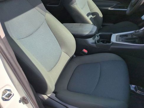 Used 2022 Toyota RAV4 LE FWD image 22