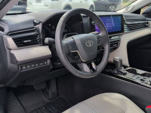 Used 2025 Toyota Camry XLE w/ Premium Plus Package FWD image 17