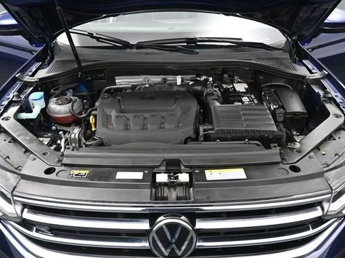 Used 2024 Volkswagen Tiguan SEL R-Line w/ MDO Package, Two-Row AWD/4WD image 40