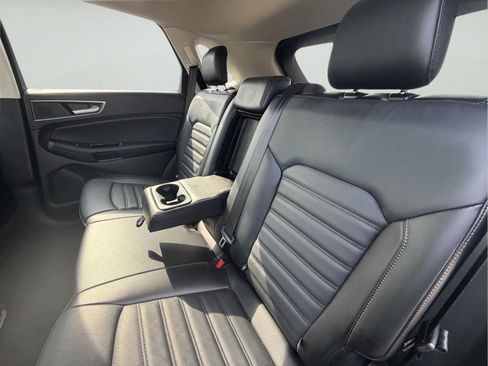 Used 2018 Ford Edge SEL w/ Equipment Group 201A AWD/4WD image 35