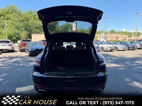 Used 2020 Porsche Macan AWD/4WD image 16
