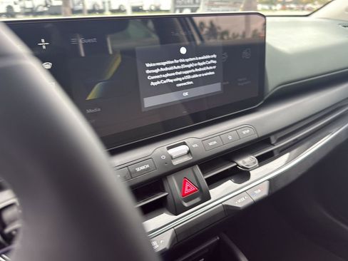 Used 2025 Kia K4 EX image 2