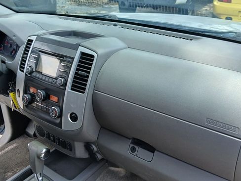 Used 2014 Nissan Frontier SV w/ SV Value Truck Package RWD image 24