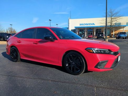 Used 2024 Honda Civic Sport image 2