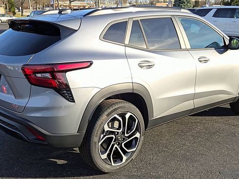 New 2026 Chevrolet Trax RS image 4