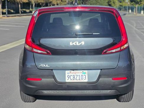 Used 2022 Kia Soul LX w/ Technology Package FWD image 32